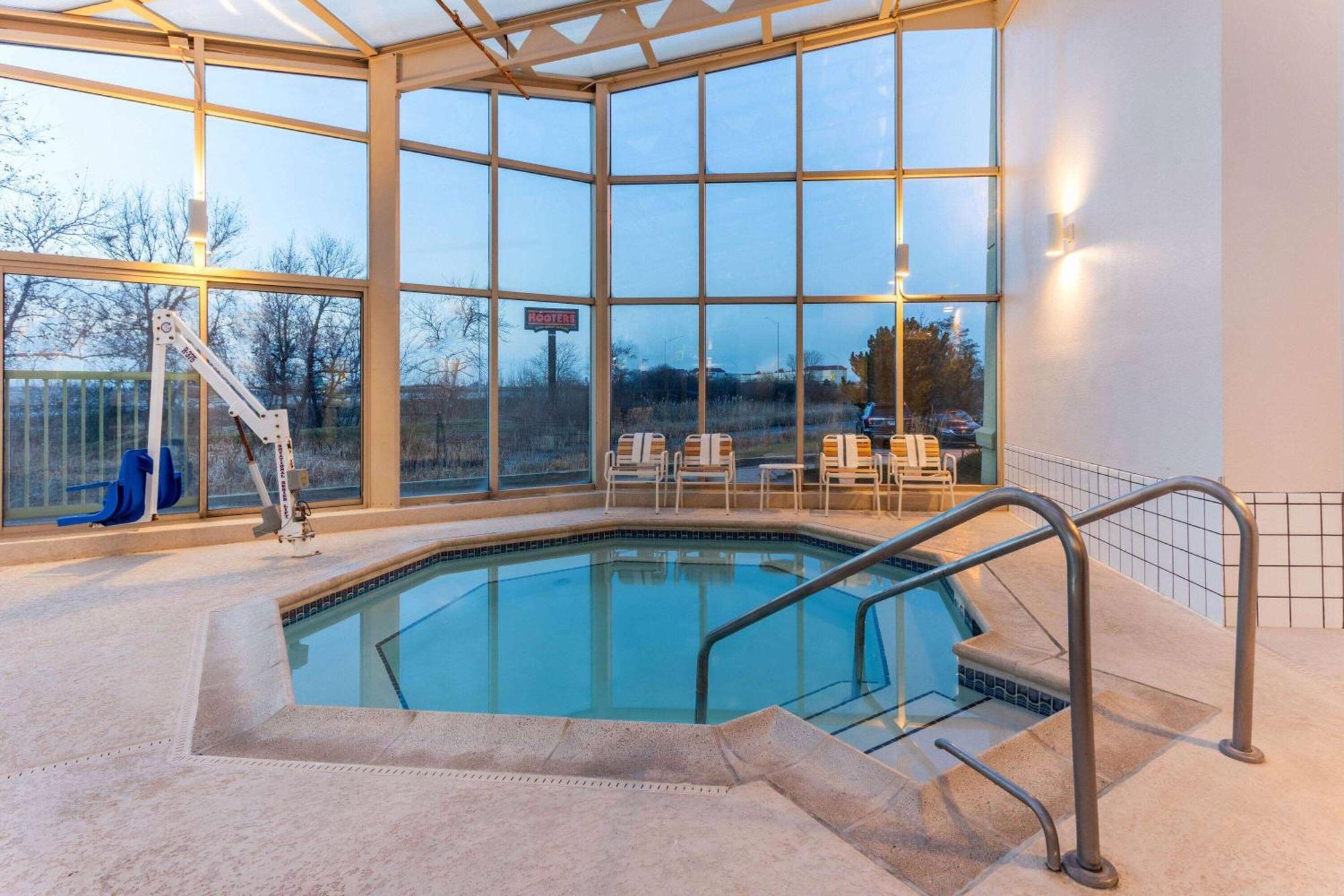 Hotel La Quinta By Wyndham Chicago Gurnee Extérieur photo